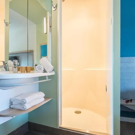 Ibis Budget Portes Du Luberon Отель