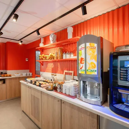 Ibis Budget Portes Du Luberon Отель