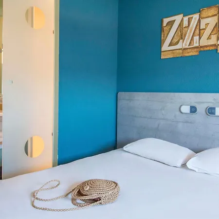 Ibis Budget Portes Du Luberon Пертюи